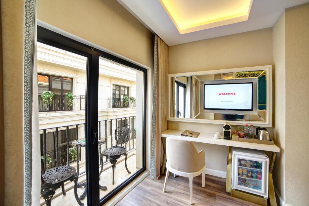 Balcony Superior Double Room