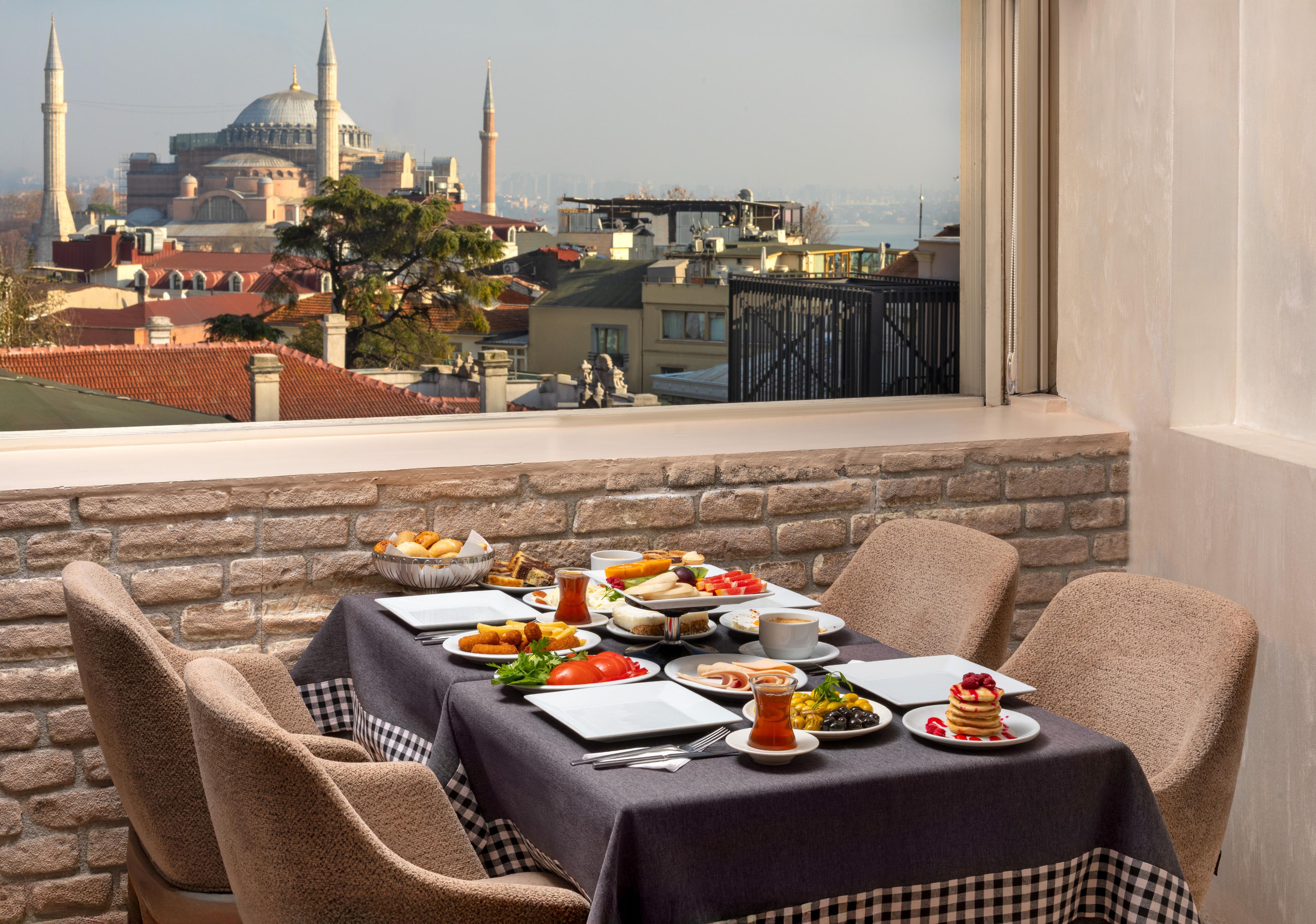 10 Traditional Turkish Dishes You Must Try
